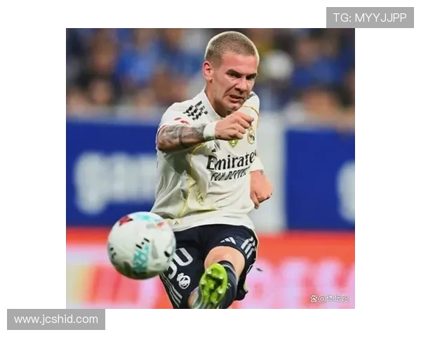 皇马战术调整后攻防效率提升,近期表现稳健 皇马战术调整后攻防效率提升,近期表现稳健